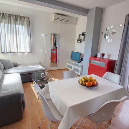 Apartman Pula Buitenkant foto