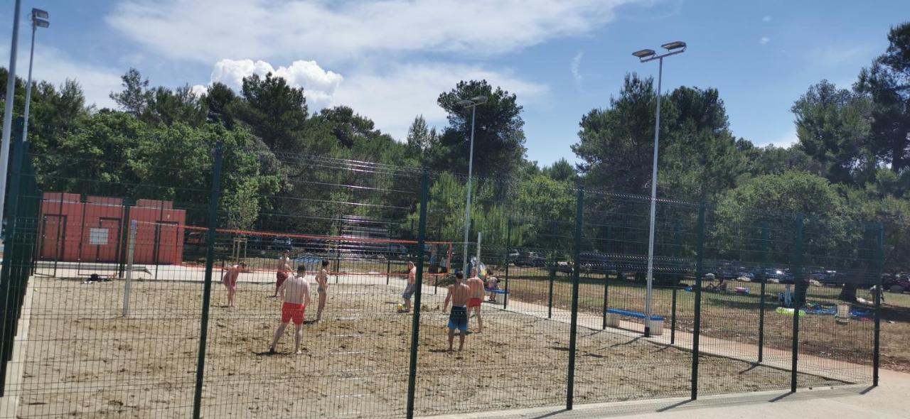 Apartman Pula Buitenkant foto