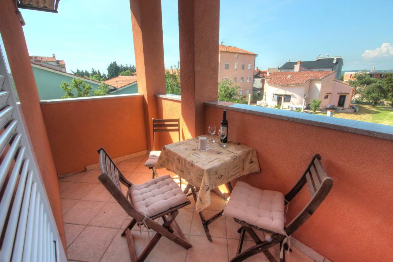 Apartman Pula Buitenkant foto