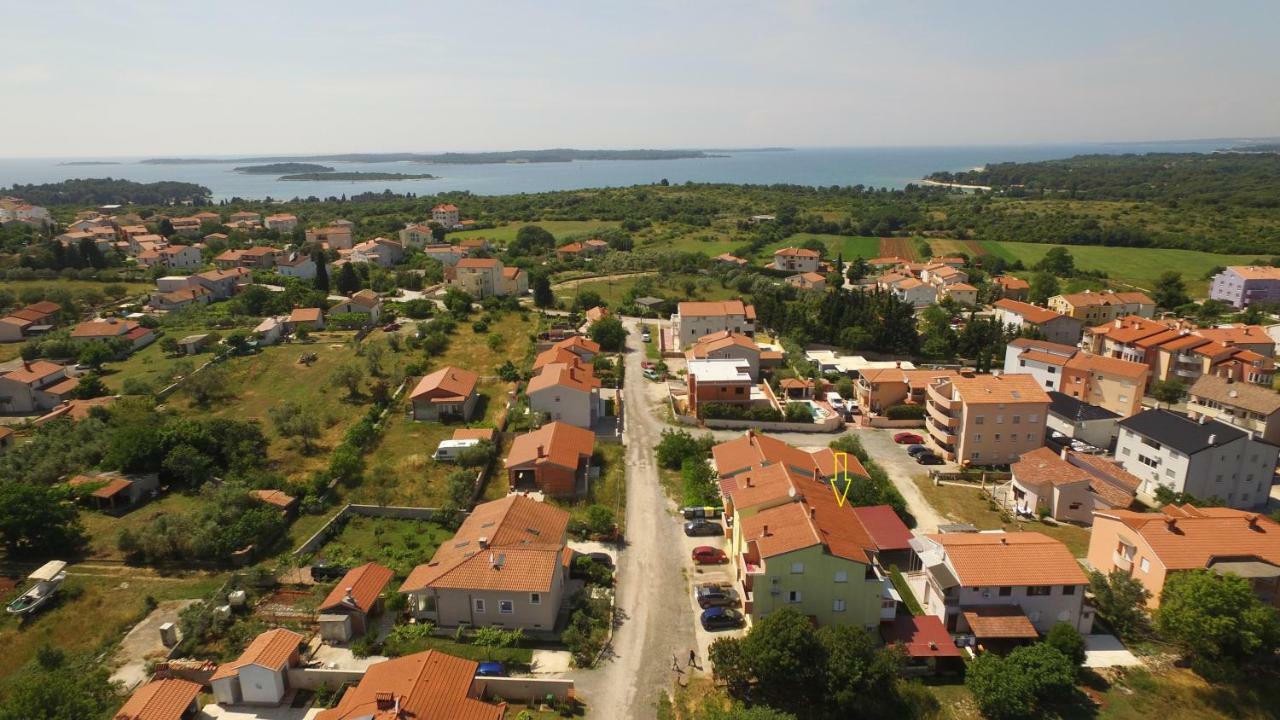 Apartman Pula Buitenkant foto