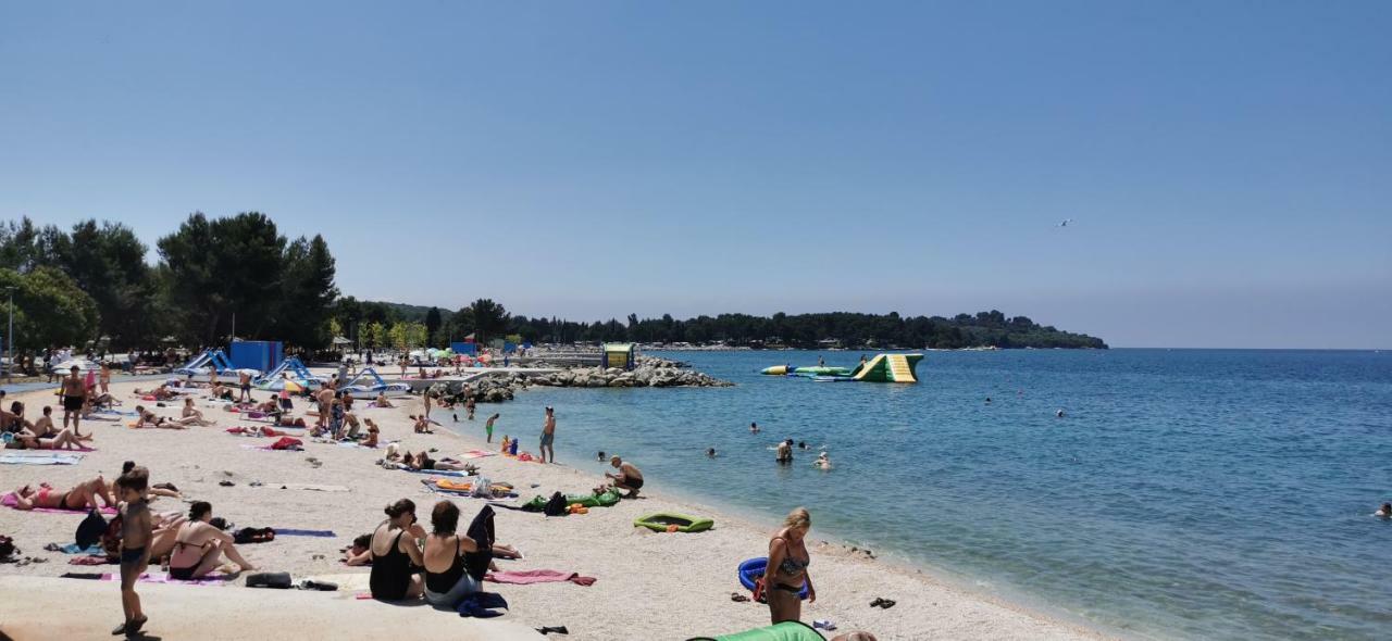Apartman Pula Buitenkant foto